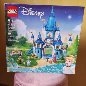 LEGO Disney Cinderella and Prince Charming Castle - Blue and White